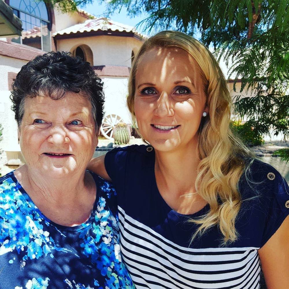 Meet your Posher, Laura